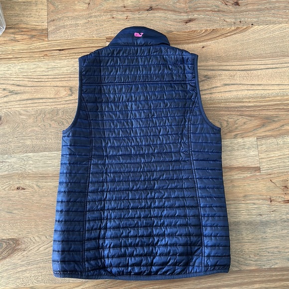 Vineyard Vines Performance Puffer Vest - Picture 2 of 5